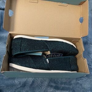 TOMS Women’s Alparga Green Sparkling Glitter flats shoes Size 6.5